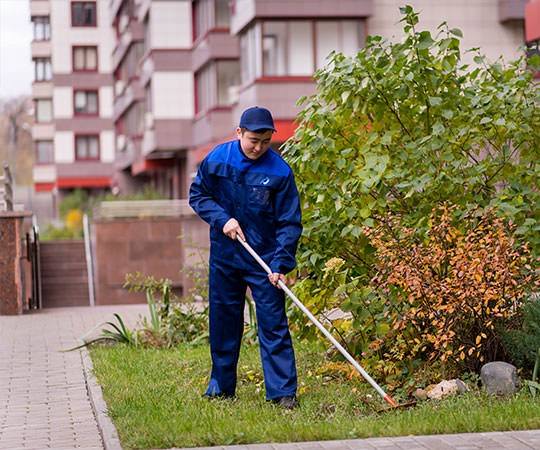 Уборка территории в Алапаевске и  Свердловской области